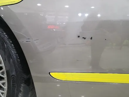 현대 제네시스 G90L 사고랩핑 전문점 / 뒷범퍼 재시공 / 에이버리데니슨 유광블랙 랩핑 / 부여랩핑 부여군랩핑 / 제네시스랩핑전문점 / 인천 서구, 부평, 부천