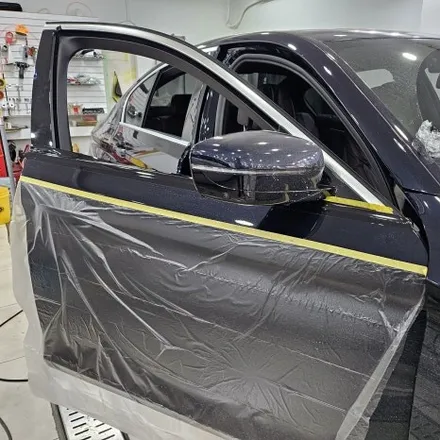 BMW 5시리즈 크롬죽이기 / 윈도우크롬몰딩 랩핑 / 앞휀다 에어브리더 랩핑 / 키드니그릴랩핑 교체 / 군포랩핑 전문점 투맨카스킨 / 인천 남동구 논현동