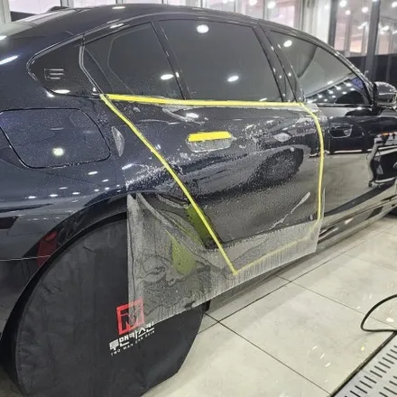 BMW i5 전체 PPF 작업 및 아이코닉글로우 그릴 유광블랙 랩핑 / 인천PPF 전문 / 인천 남동구 논현동