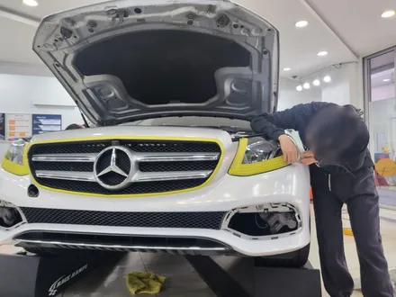 벤츠 E클래스 E300 전체 랩핑 잘하는곳 / 화이트 골드 스파클 랩핑 / 자녀분께 선물로 랩핑해주신 멋진 부모님~! / 벤츠 랩핑 전문점 / 노원구 랩핑 / / 인천 서구, 부평, 부천