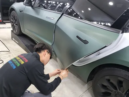 테슬라 모델3 랩핑 잘하는곳 / 랩핑맛집 / 스톤칩으로 인한 부분랩핑 / 앞범퍼 랩핑 / 3m 매트 파인 그린 메탈릭 / 모트라인 전기차 달리기 출전 차량 / 양천구 랩핑 / 인천 서구, 부평, 부천