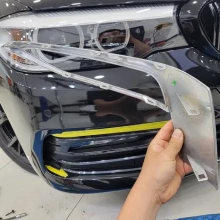 인천랩핑 BMW 크롬죽이기 잘하는곳을 찾으신다면 투맨카스킨 입니다^^ / BMW 5시리즈 전체 크롬죽이기 / 3m2080 유광블랙으로 시공 / 인천 남동구 논현동