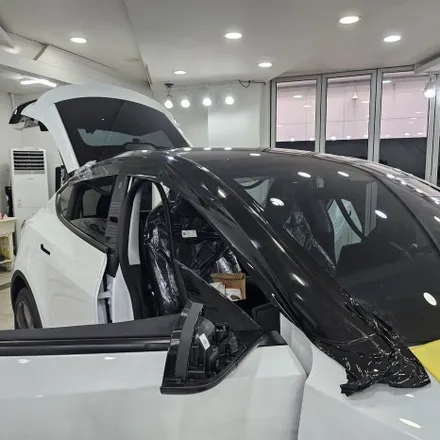 테슬라 모델Y 주니퍼 투톤랩핑 작업 / 3m2080 유광블랙 시공 / 인천 남동구 논현동