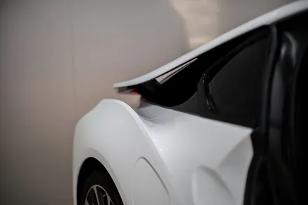 [투맨카스킨] BMW i8 전체랩핑 시공 포스팅 / 에이버리데니슨 / 유광화이트 / 인천랩핑 / 청라랩핑 / 인천 남동구 논현동