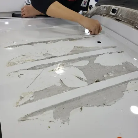 지프 그랜드 체로키 기존 오래된 루프스킨 제거 후 투톤랩핑 하기~! / 사이드미러 도어캐치 까지 랩핑 / 그랜드체로키 랩핑 전문점 / 인천랩핑 투맨카스킨 / 인천 서구, 부평, 부천