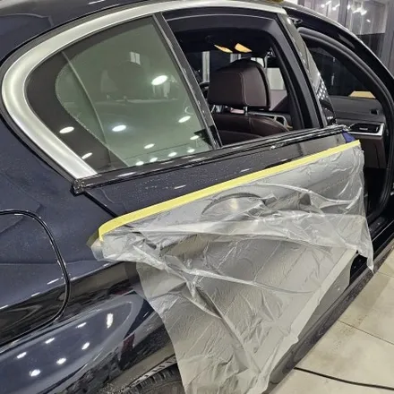 BMW 5시리즈 크롬죽이기 / 윈도우크롬몰딩 랩핑 / 앞휀다 에어브리더 랩핑 / 키드니그릴랩핑 교체 / 군포랩핑 전문점 투맨카스킨 / 인천 남동구 논현동