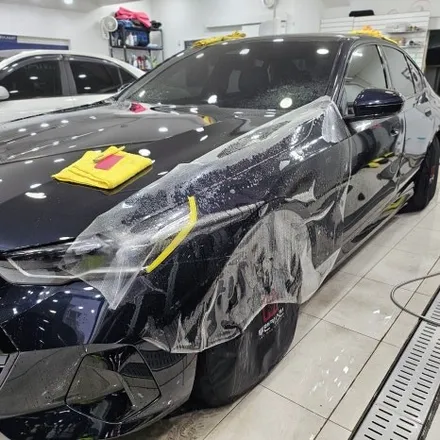 BMW i5 전체 PPF 작업 및 아이코닉글로우 그릴 유광블랙 랩핑 / 인천PPF 전문 / 인천 남동구 논현동