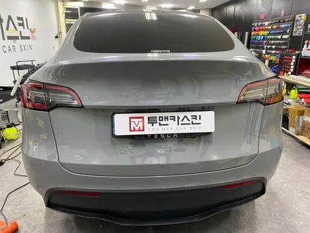 [투맨카스킨] 테슬라 모델Y 두번째 전체랩핑 시공 / 사고 후 이참에 새로운 컬러로 진행 요청 주셨습니다 / 인천랩핑 / AX필름 / 나르도그레이 / 시멘트랩핑 / 송도랩핑 / 인천 서구, 부평, 부천