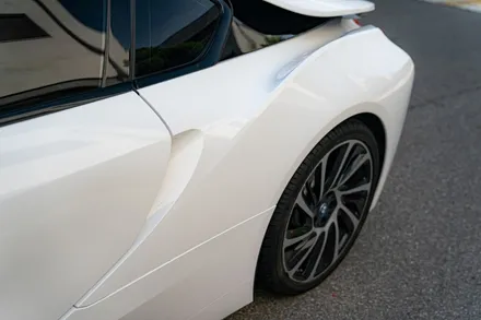 [투맨카스킨] BMW i8 전체랩핑 시공 포스팅 / 에이버리데니슨 / 유광화이트 / 인천랩핑 / 청라랩핑 / 인천 남동구 논현동