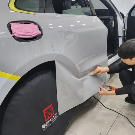 인천 랩핑 포르쉐 마칸s 순정 포르쉐 컬러로 전체랩핑 진행 해드렸습니다! / 포르쉐 순정 컬러 랩핑 AX film - Chalk Gray / 챠크그레이 쵸크그레이 랩핑 / 인천 서구, 부평, 부천