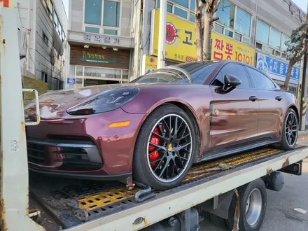 [투맨카스킨] 포르쉐 파나메라 스포일러 카본랩핑 / GTS 스포일러 랩핑 / 파나메라 GTS 스포일러 / 인천랩핑 / 청라랩핑 / 송도랩핑 / 논현랩핑 / 시흥랩핑 / 인천 서구, 부평, 부천