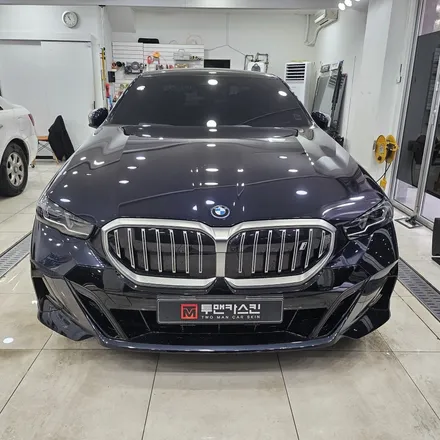 BMW i5 전체 PPF 작업 및 아이코닉글로우 그릴 유광블랙 랩핑 / 인천PPF 전문 / 인천 남동구 논현동