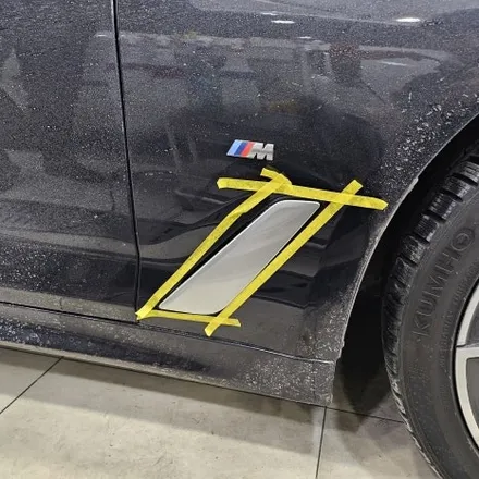 BMW 5시리즈 크롬죽이기 / 윈도우크롬몰딩 랩핑 / 앞휀다 에어브리더 랩핑 / 키드니그릴랩핑 교체 / 군포랩핑 전문점 투맨카스킨 / 인천 남동구 논현동