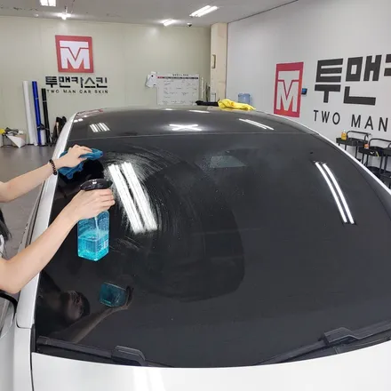 [투맨카스킨] 테슬라 모델3 유리막코팅 / 엠블럼 이지튠 / 앞범퍼 커스텀랩핑 / 모델3 꾸미기 / 인천랩핑 / 청라랩핑 / 송도랩핑 / 인천 서구, 부평, 부천