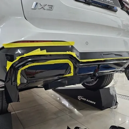 BMW ix3 그릴랩핑 사이드미러랩핑 디퓨져랩핑 / 3m2080 유광블랙 / 인천 남동구 논현동