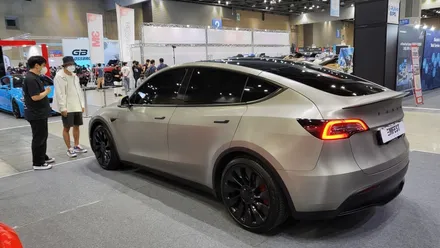 2021 오토살롱위크 / 엠페스트 & 투맨카스킨 / 참여했습니다^^ / 모델Y 브러쉬드 티타늄 / 인천랩핑 / 인천 서구, 부평, 부천