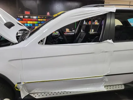 [투맨카스킨] BMW x5 e53 전체랩핑 / 올드카랩핑 / 에이버리데니슨 유광화이트 / 올드카복원 / 인천랩핑 / 청라랩핑 / 송도랩핑 / 논현동랩핑 / 시흥랩핑 / 인천 서구, 부평, 부천