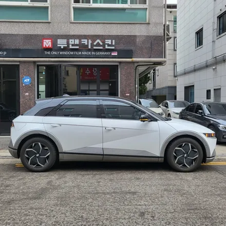 아이오닉5 투톤랩핑 작업으로 스포티함을 업그레이드 하다 / 인천랩핑 전문점 투맨카스킨 / 인천 서구, 부평, 부천