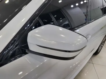 BMW 5시리즈 기존랩핑 제거 후 깔끔하게 화이트 랩핑~! / 3M2080 글로스 화이트 골드 스파클 / 인천랩핑 전문점 투맨카스킨 / 인천 서구, 부평, 부천