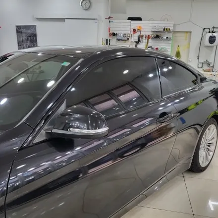 BMW 4쿠페 F바디차량 윈도우 크롬죽이기 / 3m2080 유광블랙으로 시공 / 안산랩핑 전문점 / 투맨카스킨 / 인천 남동구 논현동