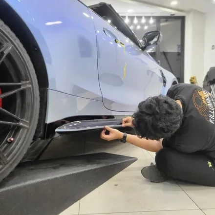 BMW M4 기존 사틴블랙 랩핑 제거 후 오토벨벳 문스톤 그레이 컬러로 전체랩핑 재 시공 해드렸습니다^^ 추가로 커스텀 데칼까지!/ BMW M4 랩핑 전문점 투맨카스킨 / 파주랩핑 / 인천 남동구 논현동