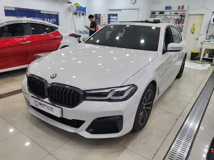 BMW 5시리즈 루프스킨 잘하는곳 / 블랙ppf 루프스킨 / 최고의 광도, 발수력, 필름 수명까지 랩핑지보다 한수 위 / 인천ppf잘하는곳 / 인천 서구, 부평, 부천