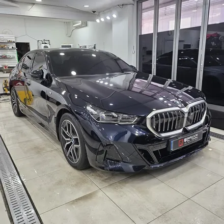 BMW i5 전체 PPF 작업 및 아이코닉글로우 그릴 유광블랙 랩핑 / 인천PPF 전문 / 인천 남동구 논현동