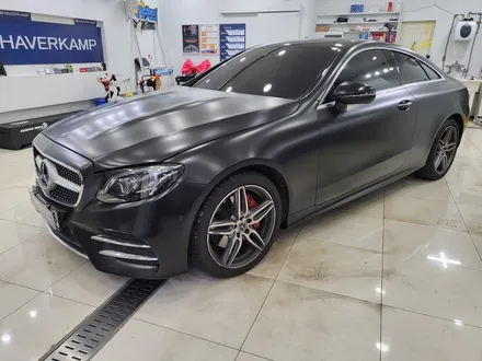 벤츠 E220d 4matic 쿠페 전체랩핑 잘하는곳 / 사틴블랙 랩핑 / 안성랩핑 안성시랩핑 안성ppf 안성시ppf / 인천 서구, 부평, 부천