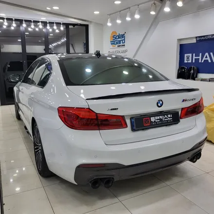 BMW 5시리즈 루프스킨, 사이드미러, 그릴교체, 스포일러 부착, m퍼포먼스 데칼 / 여러가지 부분 작업으로 스포티하고 이쁜 5시리즈 만들기! / 안산랩핑 / 인천 남동구 논현동