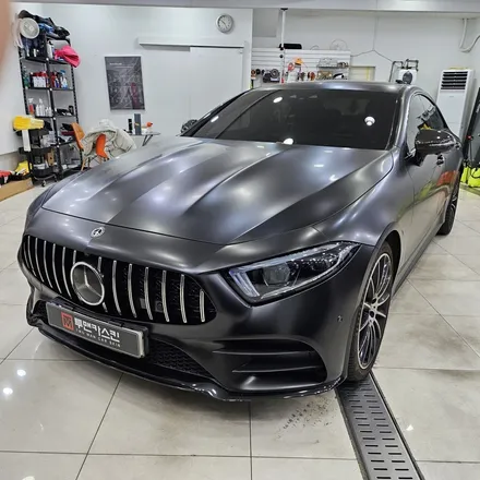 벤츠 CLS450 사틴블랙 전체랩핑 / 라이트 톤다운 작업으로 포스있는 벤츠 CLS 차량으로 만들어 드렸습니다 / 송도랩핑 투맨카스킨 / 인천 남동구 논현동