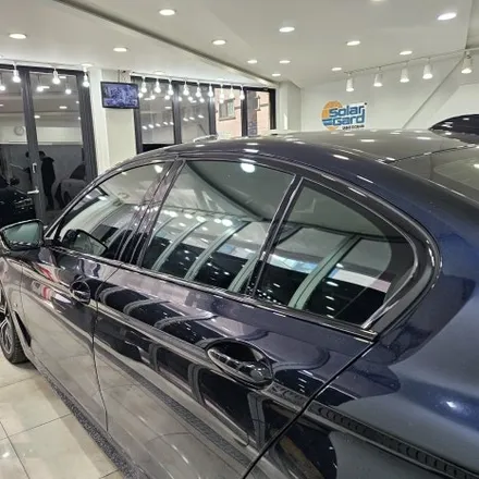 BMW 5시리즈 크롬죽이기 / 윈도우크롬몰딩 랩핑 / 앞휀다 에어브리더 랩핑 / 키드니그릴랩핑 교체 / 군포랩핑 전문점 투맨카스킨 / 인천 남동구 논현동