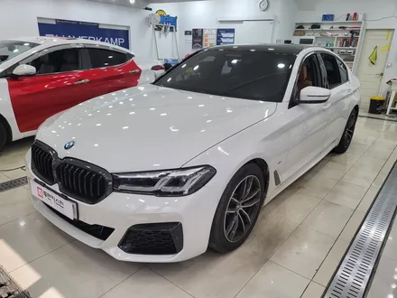 BMW 5시리즈 루프스킨 잘하는곳 / 블랙ppf 루프스킨 / 최고의 광도, 발수력, 필름 수명까지 랩핑지보다 한수 위 / 인천ppf잘하는곳 / 인천 서구, 부평, 부천