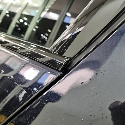 BMW 5시리즈 크롬죽이기 / 윈도우크롬몰딩 랩핑 / 앞휀다 에어브리더 랩핑 / 키드니그릴랩핑 교체 / 군포랩핑 전문점 투맨카스킨 / 인천 남동구 논현동