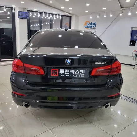 인천랩핑 BMW 크롬죽이기 잘하는곳을 찾으신다면 투맨카스킨 입니다^^ / BMW 5시리즈 전체 크롬죽이기 / 3m2080 유광블랙으로 시공 / 인천 남동구 논현동