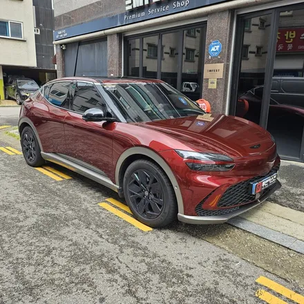 제네시스 GV60 강렬한 레드 컬러로 전체 랩핑 완성 / 타이니봇 드래곤 스케일 레드 / Dragon Scale Red 랩핑 / 인천 남동구 논현동