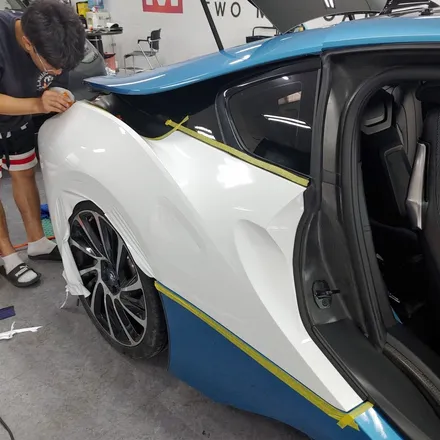 [투맨카스킨] BMW i8 전체랩핑 시공 포스팅 / 에이버리데니슨 / 유광화이트 / 인천랩핑 / 청라랩핑 / 인천 남동구 논현동