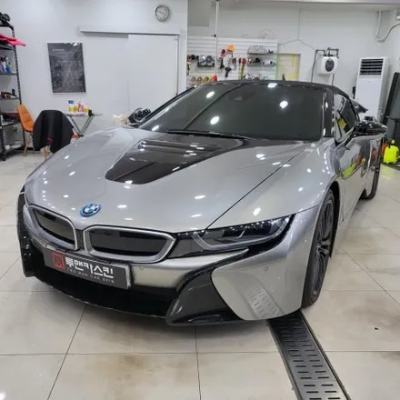 BMW i8 로드스터 퍼스트에디션 전체랩핑 시공 완료 / 에이버리데니슨 글로스 메탈릭 레디오엑티브 / 고급스러운 그린컬러 랩핑 / 인천 미추홀구랩핑 미추홀랩핑 / 투맨카스킨 / 인천 남동구 논현동