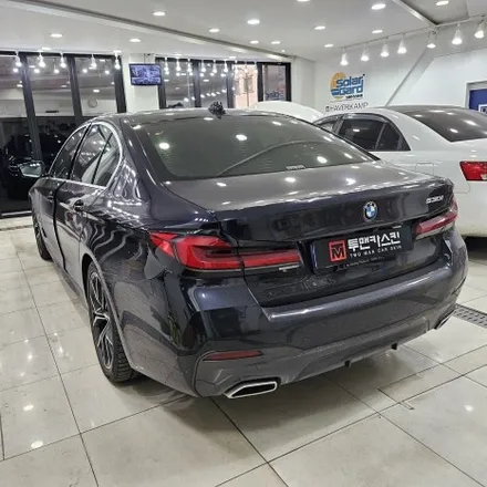 BMW 5시리즈 크롬죽이기 / 윈도우크롬몰딩 랩핑 / 앞휀다 에어브리더 랩핑 / 키드니그릴랩핑 교체 / 군포랩핑 전문점 투맨카스킨 / 인천 남동구 논현동