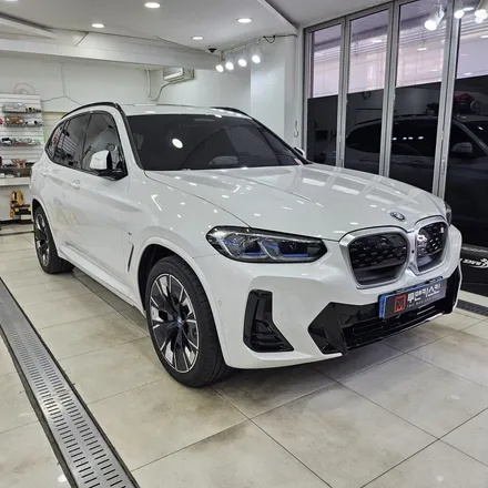 BMW ix3 그릴랩핑 사이드미러랩핑 디퓨져랩핑 / 3m2080 유광블랙 / 인천 남동구 논현동