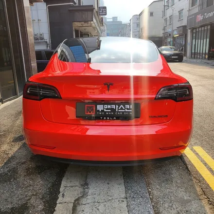 테슬라 모델3 강렬한 페라리레드 컬러로 전체랩핑 완료 ^^ / 쨍한 레드 컬러중에 가장 이쁜것 같습니다 ㅎㅎ / 인천 남동구 논현동