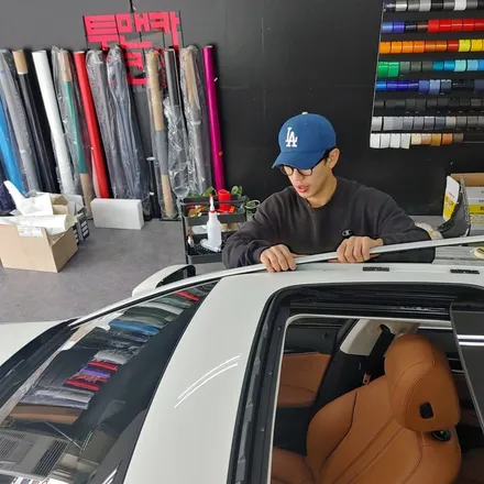 인천랩핑 BMW g30 루프스킨 작업 포스팅 / 작은 포인트로 큰 변화 및 만족감을 주는 포인트랩핑 / bmw 5시리즈 루프스킨 / 청라랩핑 / 인천 남동구 논현동