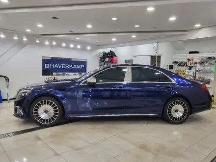 인천랩핑 벤츠 S63 amg 기존랩핑 제거 후 BMW 탄자나이트 컬러로 전체랩핑 진행 / 추가로 부분 실버크롬랩핑으로 고급스럽게 만들어 드렸습니다 / 인천 남동구 논현동