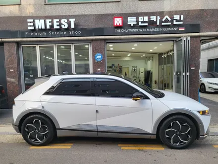 아이오닉5 루프스킨 블랙ppf 사이드미러랩핑 / 고광도 블랙ppf 랩핑보다 한수위 / 아이오닉5랩핑 전문점 / 오산랩핑 오산시랩핑 오산ppf 오산시ppf 오산썬팅 오산시썬팅 / 인천 서구, 부평, 부천