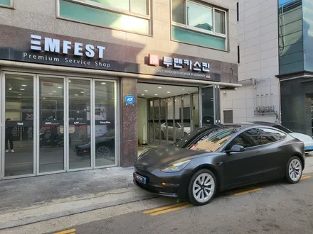 [투맨카스킨] 테슬라 모델3 전체랩핑 / 사틴블랙 / 에이버리데니슨 / 라이트필름 / 석회물제거 / 인천랩핑 / 송도랩핑 / 논현랩핑 / 청라랩핑 / 시흥랩핑 / 이지튠 / 인천 서구, 부평, 부천