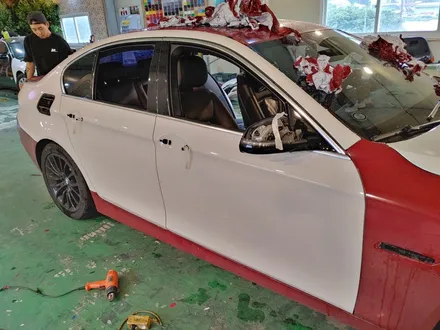 인천 랩핑 BMW 5시리즈 사틴퍼플메탈릭 전체 랩핑 포스팅/에이버리데니슨 / 인천 남동구 논현동