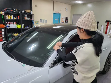[투맨카스킨] 포르쉐 파나메라4s 전체랩핑 / 글로스메탈릭브라이트블루 / 에이버리데니슨 / 순정느낌의 블루컬러 / 인천랩핑 / 청라랩핑 / 송도랩핑 / 논현동랩핑 / 인천ppf / 인천 서구, 부평, 부천