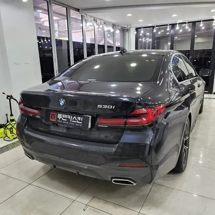 BMW 5시리즈 크롬죽이기 / 윈도우크롬몰딩 랩핑 / 앞휀다 에어브리더 랩핑 / 키드니그릴랩핑 교체 / 군포랩핑 전문점 투맨카스킨 / 인천 남동구 논현동