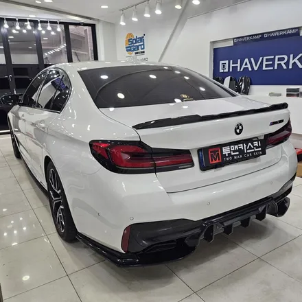 인천 BMW 5시리즈 G30 루프스킨 시공 – 3M2080 유광블랙 랩핑 / 인천 남동구 논현동