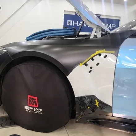 BMW M4 기존 사틴블랙 랩핑 제거 후 오토벨벳 문스톤 그레이 컬러로 전체랩핑 재 시공 해드렸습니다^^ 추가로 커스텀 데칼까지!/ BMW M4 랩핑 전문점 투맨카스킨 / 파주랩핑 / 인천 남동구 논현동