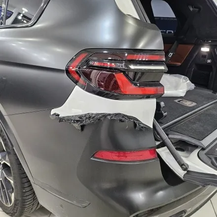 BMW X7 사고 수리 후 재시공! 다시 완벽하게 복원된 사틴블랙 랩핑 │ 인천 랩핑 전문점 투맨카스킨 / 인천 남동구 논현동